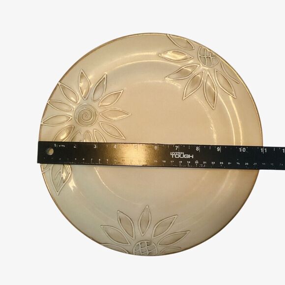 Pfaltzgraff Daisy Chain Deep Dish Dinner Plate 11" Cream Embossed Set Of 2 - Picture 4 of 8